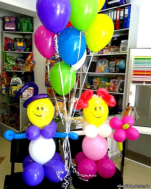 Мальчик и девочка из воздушных шаров
